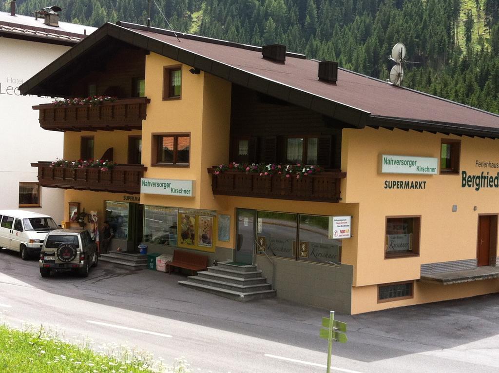 Ferienhaus Bergfrieden ザンクト・レオンハルト・イム・ピッツタール エクステリア 写真
